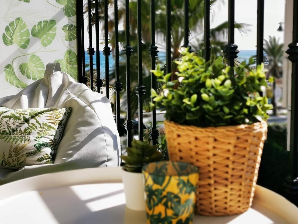 Lido Beachfront Torremolinos Bagian luar foto