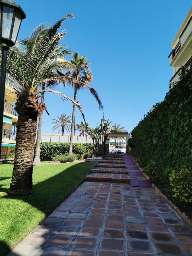 Lido Beachfront Torremolinos Bagian luar foto