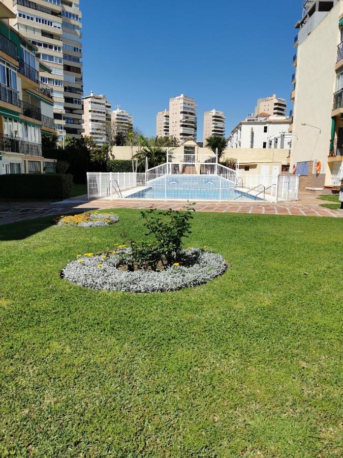 Lido Beachfront Torremolinos Bagian luar foto